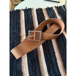 Urban Outfitters belt brown natural leather sm 30" everyday neutral classic belt